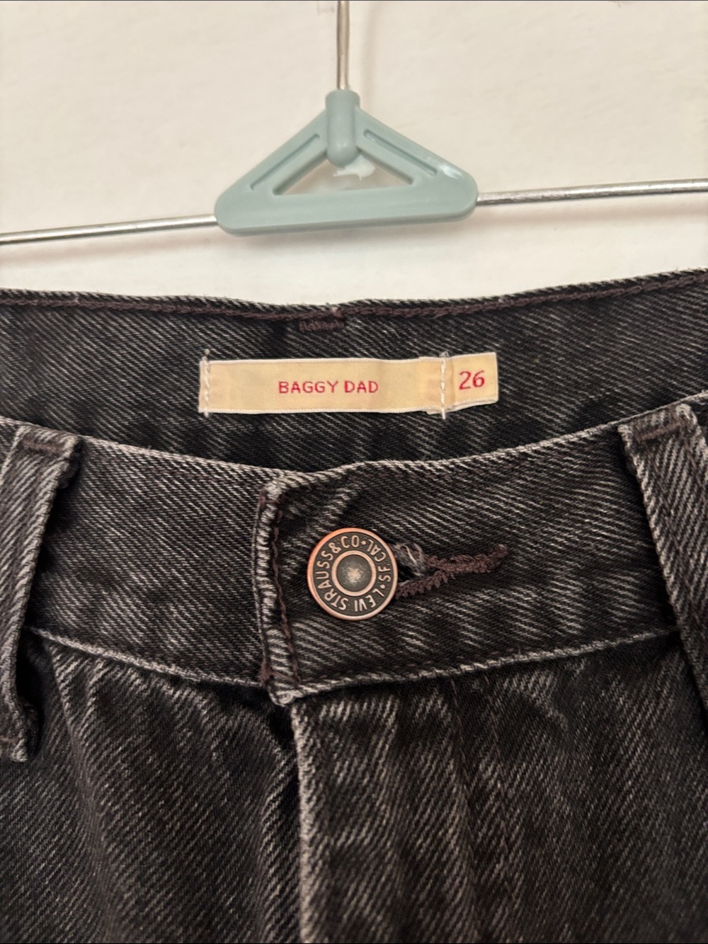 Levi’s Baggy Dad Jeans in Boot Barn (washed black) 26x32 - Picture 5 of 8